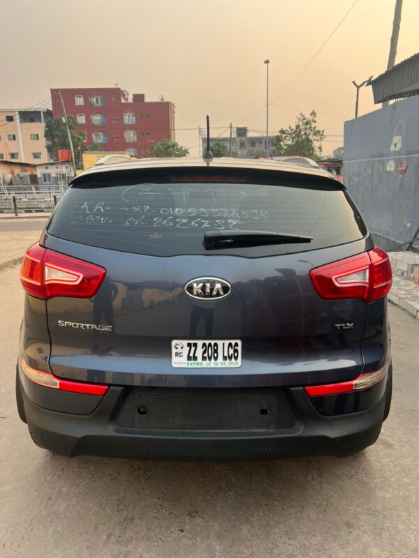 KIA SPORTAGE ZZ full option