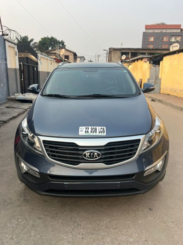 KIA SPORTAGE ZZ full option
