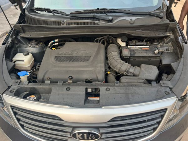 KIA SPORTAGE ZZ full option